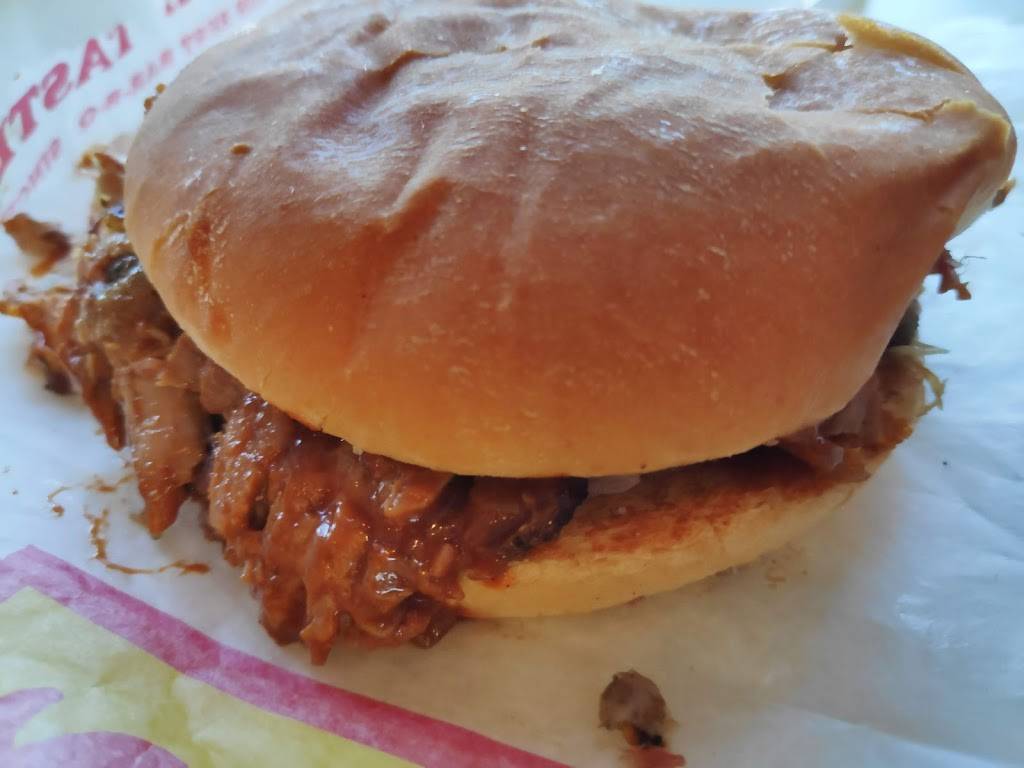 Tops Bar-B-Q | restaurant | 1383 Jackson Ave #4334, Memphis, TN 38107, USA | 9012748600 OR +1 901-274-8600