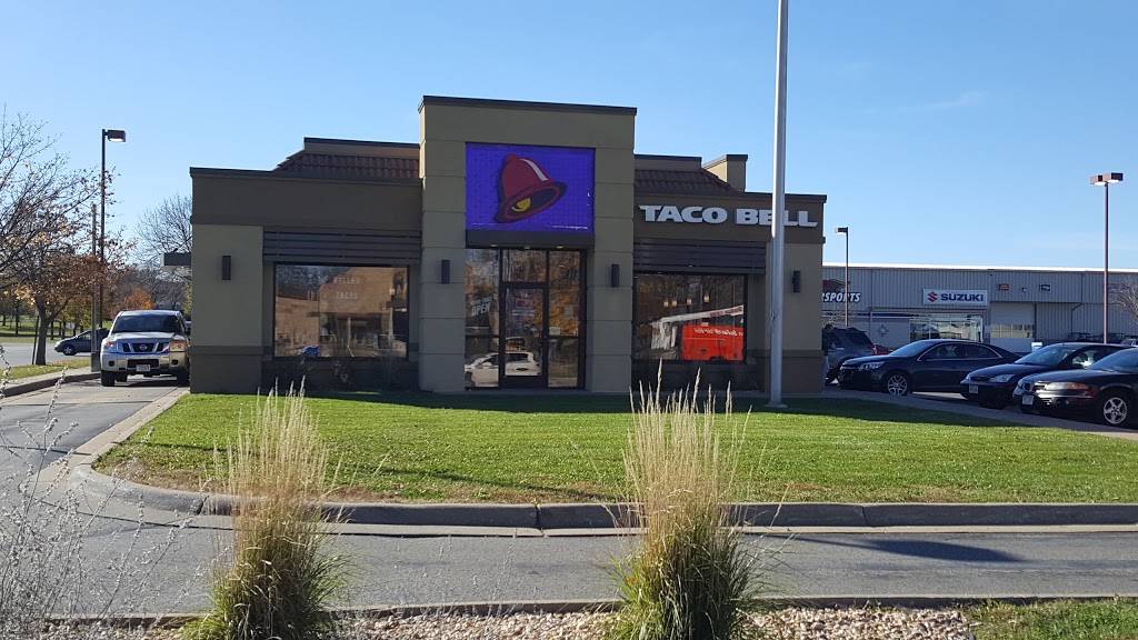 Taco Bell | meal takeaway | 4141 Mormon Coulee Ct, La Crosse, WI 54601, USA | 6087883811 OR +1 608-788-3811