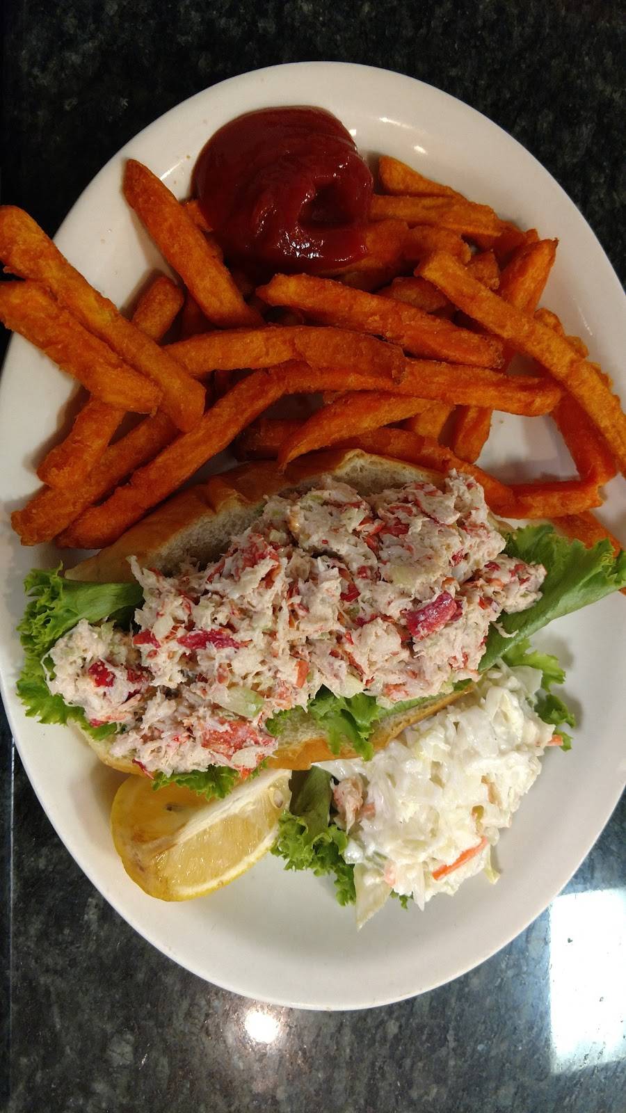 Annies | restaurant | 176 Bellevue Ave, Newport, RI 02840, USA | 4018496731 OR +1 401-849-6731