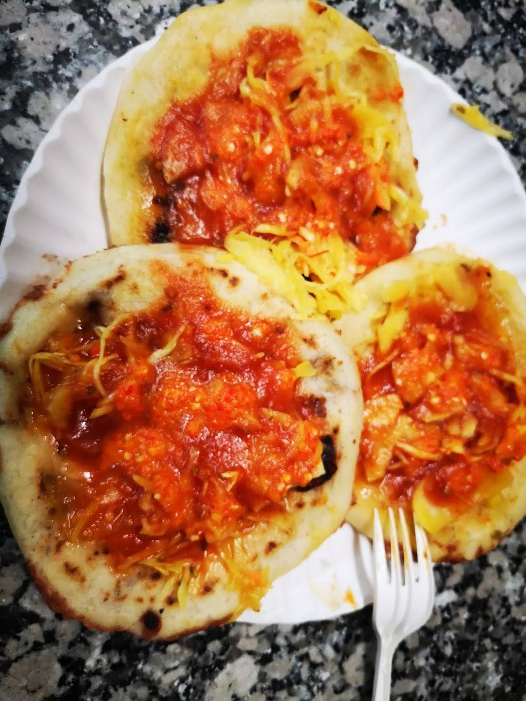 Mama Sofia | restaurant | 8840 Rue Sherbrooke E, Montréal, QC H1L 1C6, Canada | 5145438840 OR +1 514-543-8840