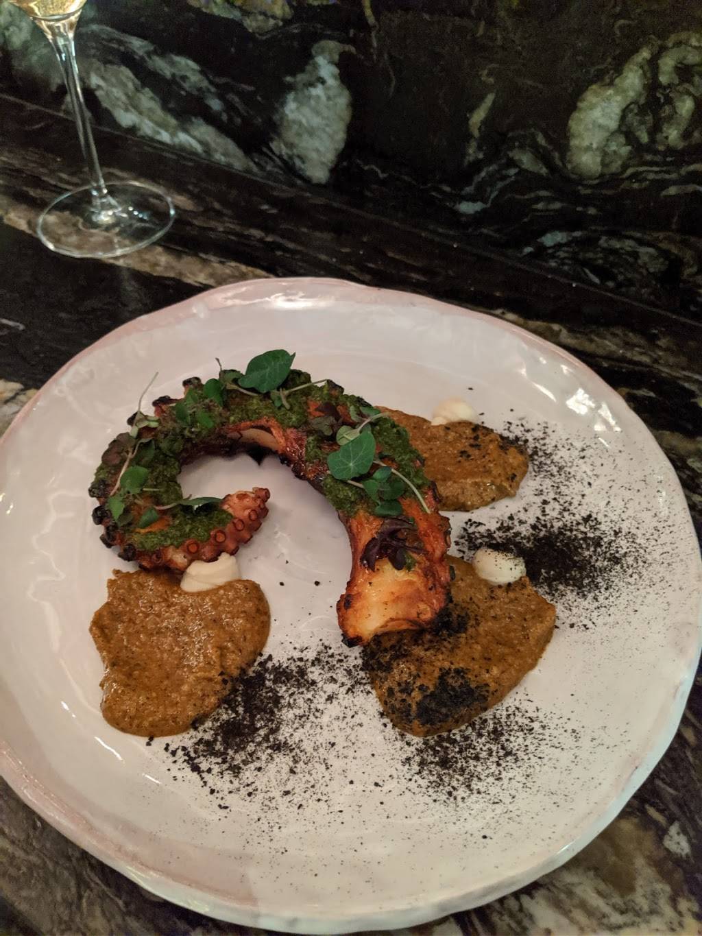 Porto | restaurant | 1600 W Chicago Ave, Chicago, IL 60622, USA | 3126006336 OR +1 312-600-6336