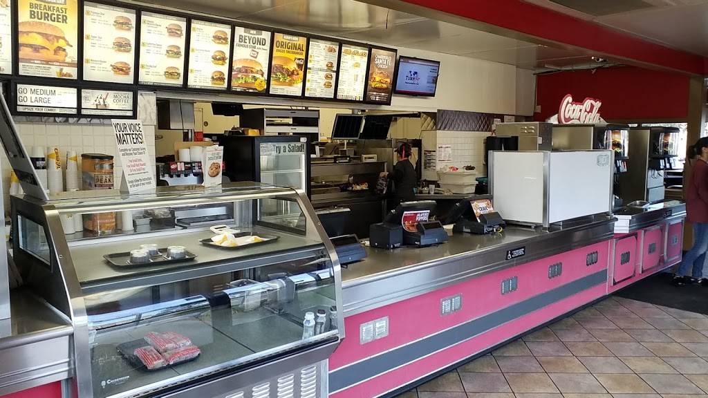 Carls Jr. | restaurant | 3983 N Blackstone Ave, Fresno, CA 93726, USA | 5592252428 OR +1 559-225-2428
