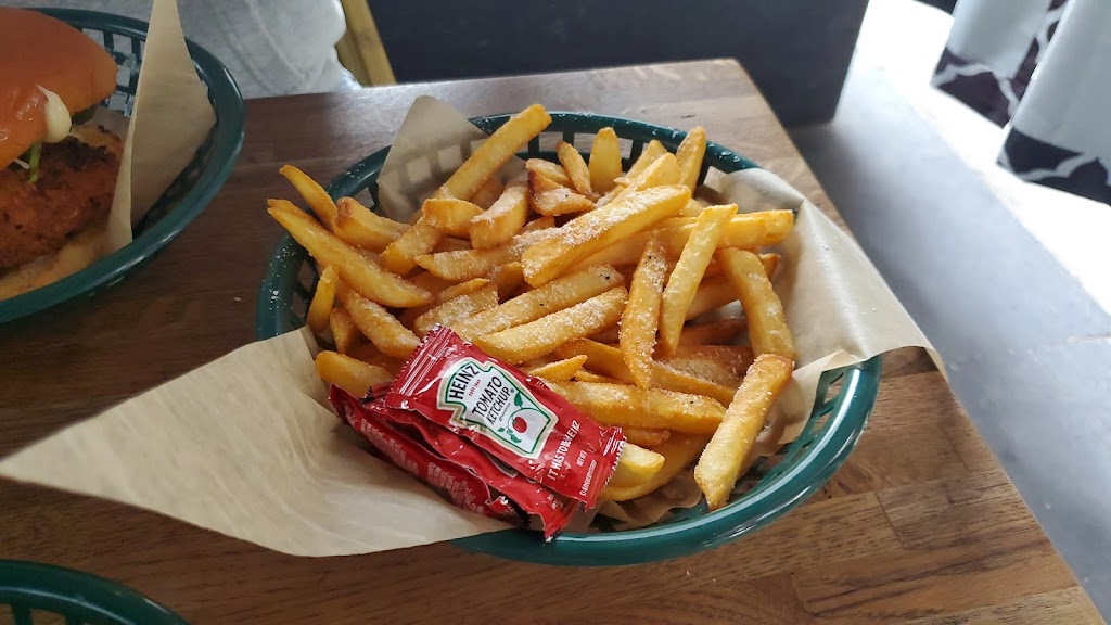 BBQHQ Kitchen | restaurant | 1462 1st Ave., New York, NY 10075, USA | 9173789113 OR +1 917-378-9113