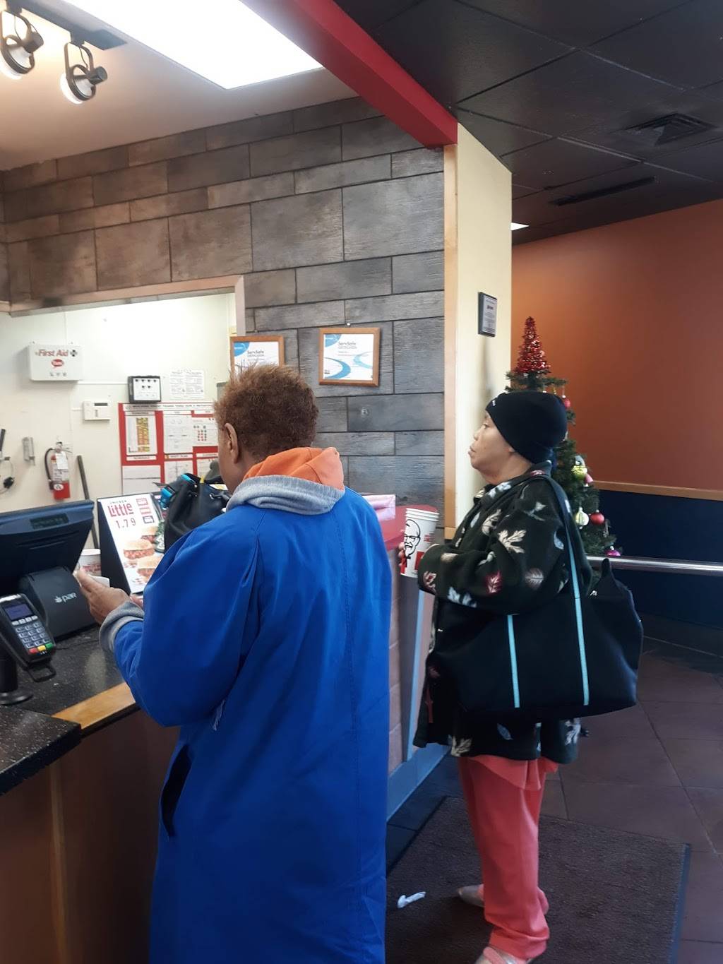 KFC | restaurant | 7517 State Ave, Kansas City, KS 66112, USA | 9133343200 OR +1 913-334-3200