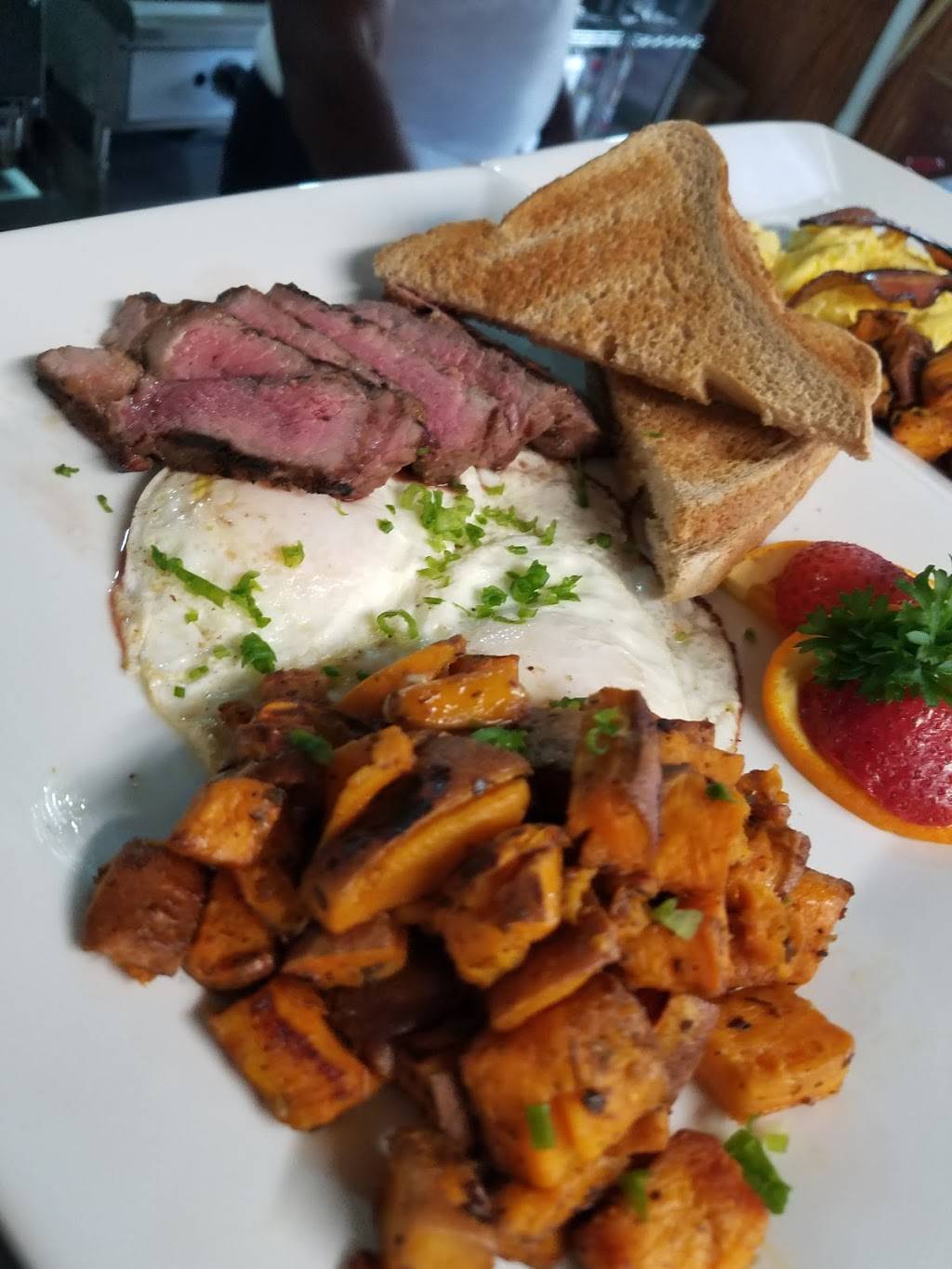 One Love Cuisine | restaurant | 6 Lebanon St, Sanford, ME 04073, USA | 2078501024 OR +1 207-850-1024