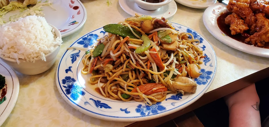 Chis Garden Restaurant | restaurant | 1023 NE Stephens St, Roseburg, OR 97470, USA | 5414648395 OR +1 541-464-8395