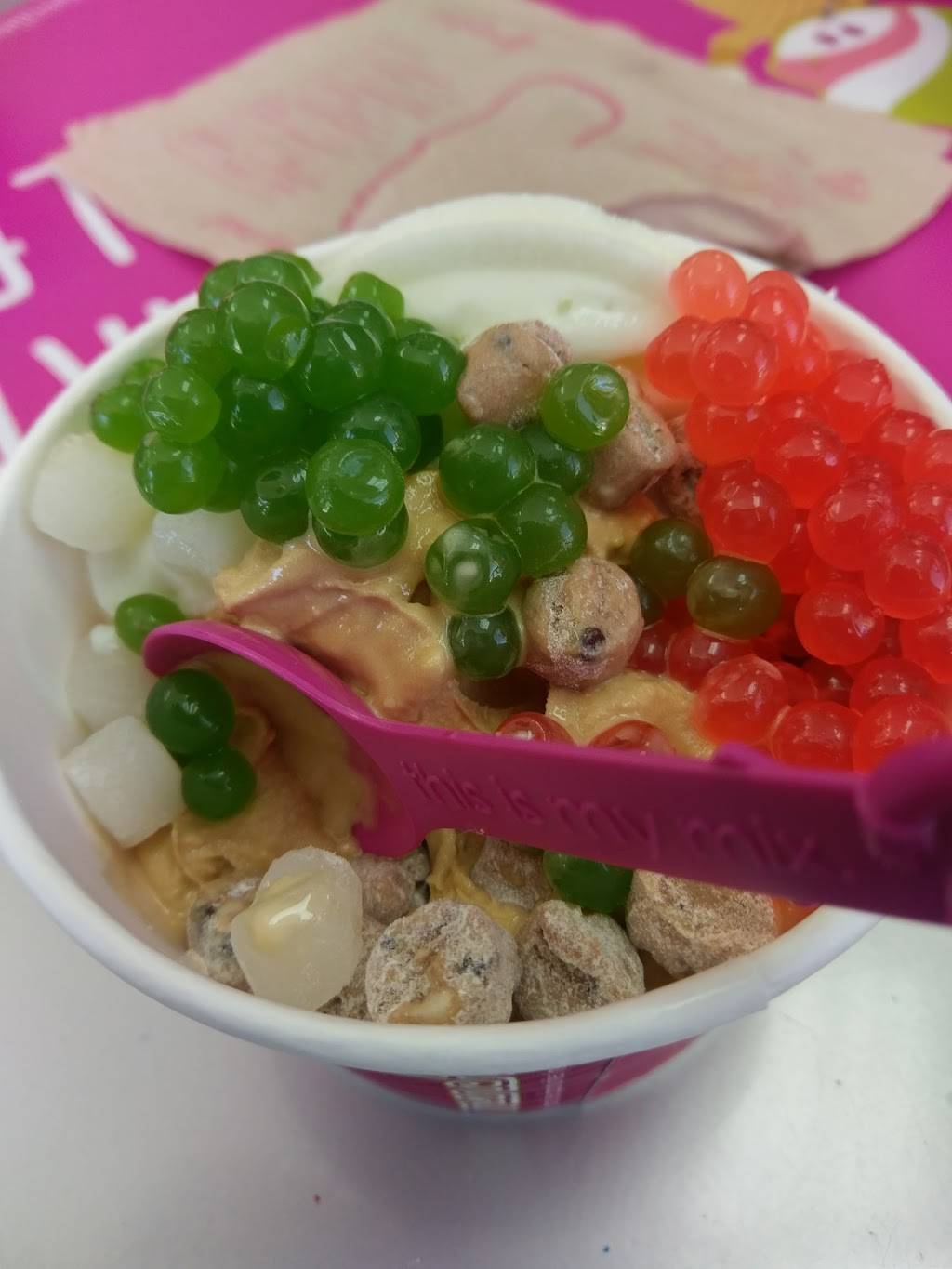 Menchies Frozen Yogurt | bakery | 26865 Sierra Hwy, Newhall, CA 91321, USA | 6612500500 OR +1 661-250-0500