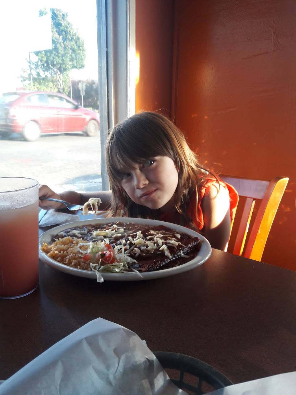 Velasquez Restaurant | restaurant | 14401 San Pablo Ave, San Pablo, CA 94806, USA | 5106805652 OR +1 510-680-5652