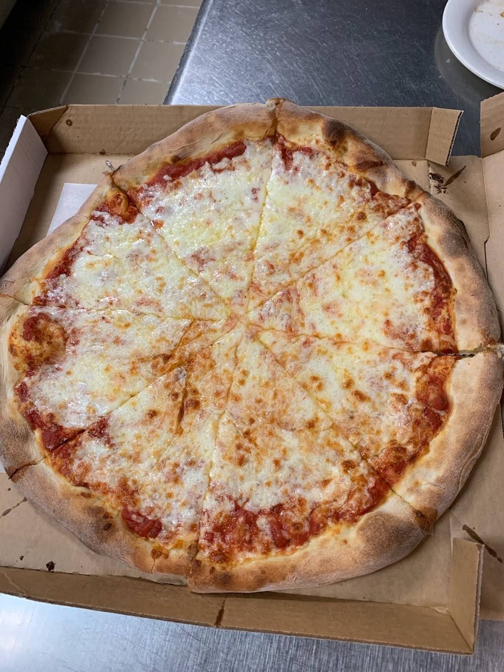 La Piazza Express | restaurant | 12330 NC-210 Ste 109, Benson, NC 27504, USA | 9199342322 OR +1 919-934-2322