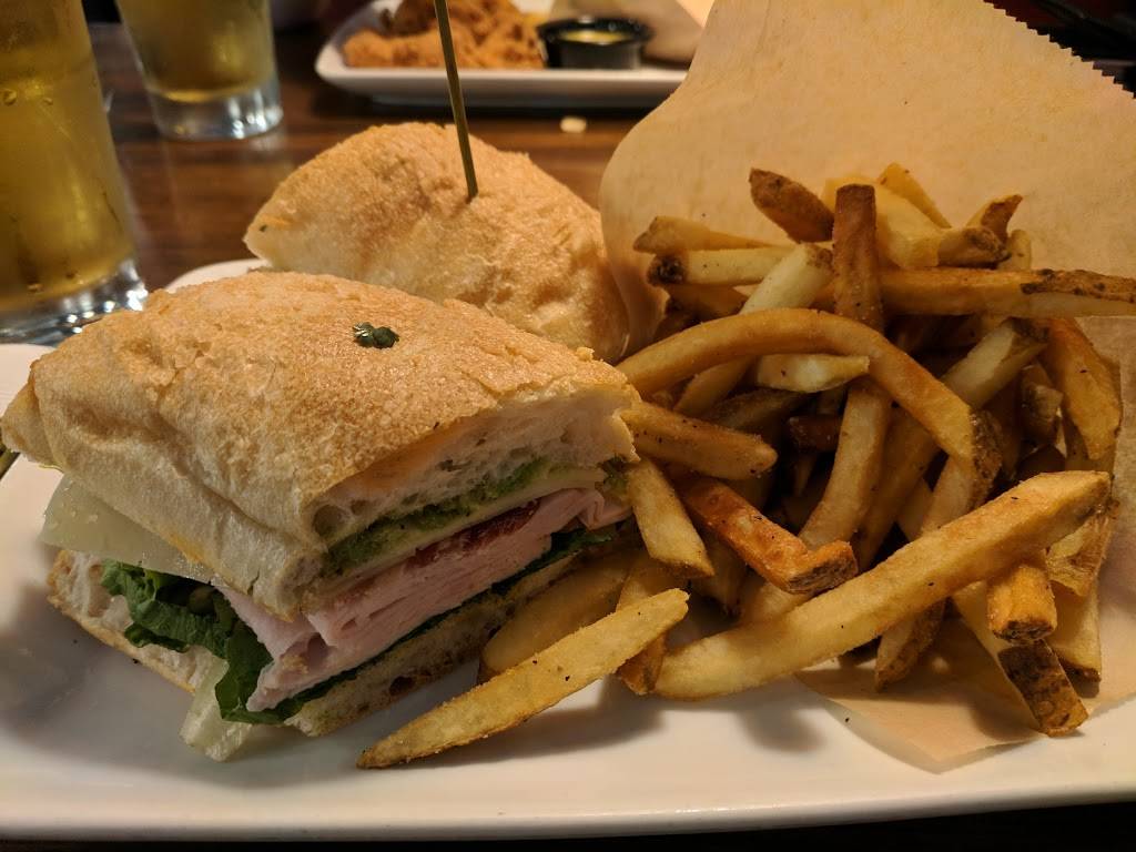 TGI Fridays | restaurant | 348 Boston Post Rd, Orange, CT 06477, USA | 2037990800 OR +1 203-799-0800