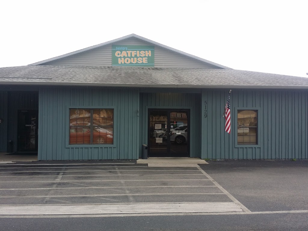 Davids Catfish House | restaurant | 5129 Dogwood Dr, Milton, FL 32570, USA | 8506261500 OR +1 850-626-1500