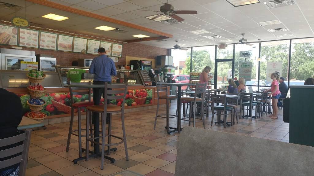 Subway Restaurants | restaurant | 1236 W Washington St, Stephenville, TX 76401, USA | 2549656800 OR +1 254-965-6800