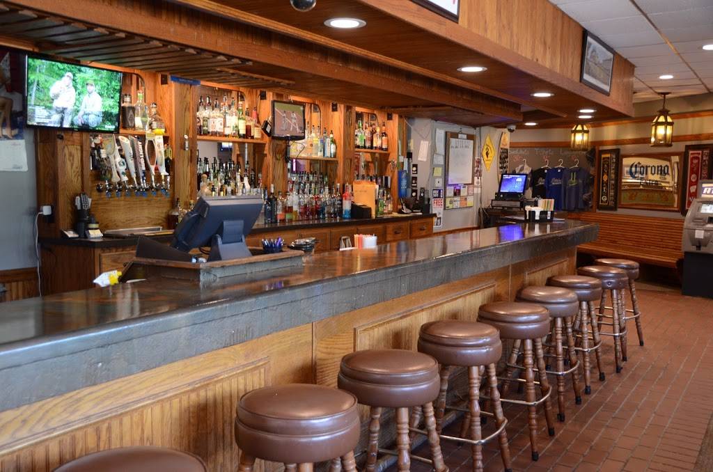 Parkside Restaurant & Bar | restaurant | 555 Davis St, Hammond, WI 54015, USA | 7157965222 OR +1 715-796-5222