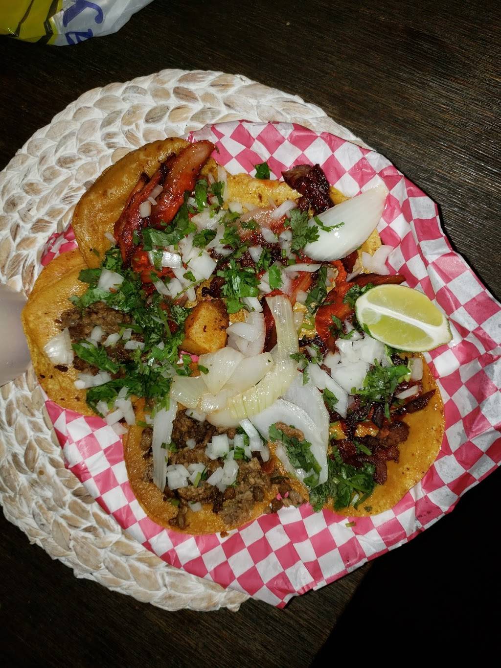 Taqueria el trompo loco #4 | restaurant | 6929 Windfern Rd, Houston, TX 77040, USA | 8329024834 OR +1 832-902-4834