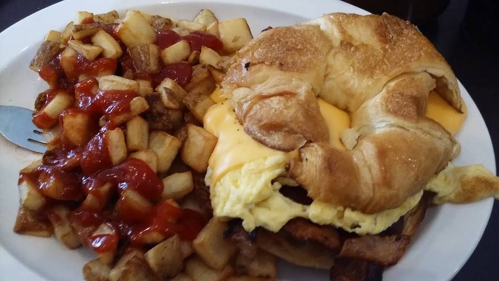 Shoneys Lebanon | restaurant | 814 S Cumberland St, Lebanon, TN 37087, USA | 6154442447 OR +1 615-444-2447