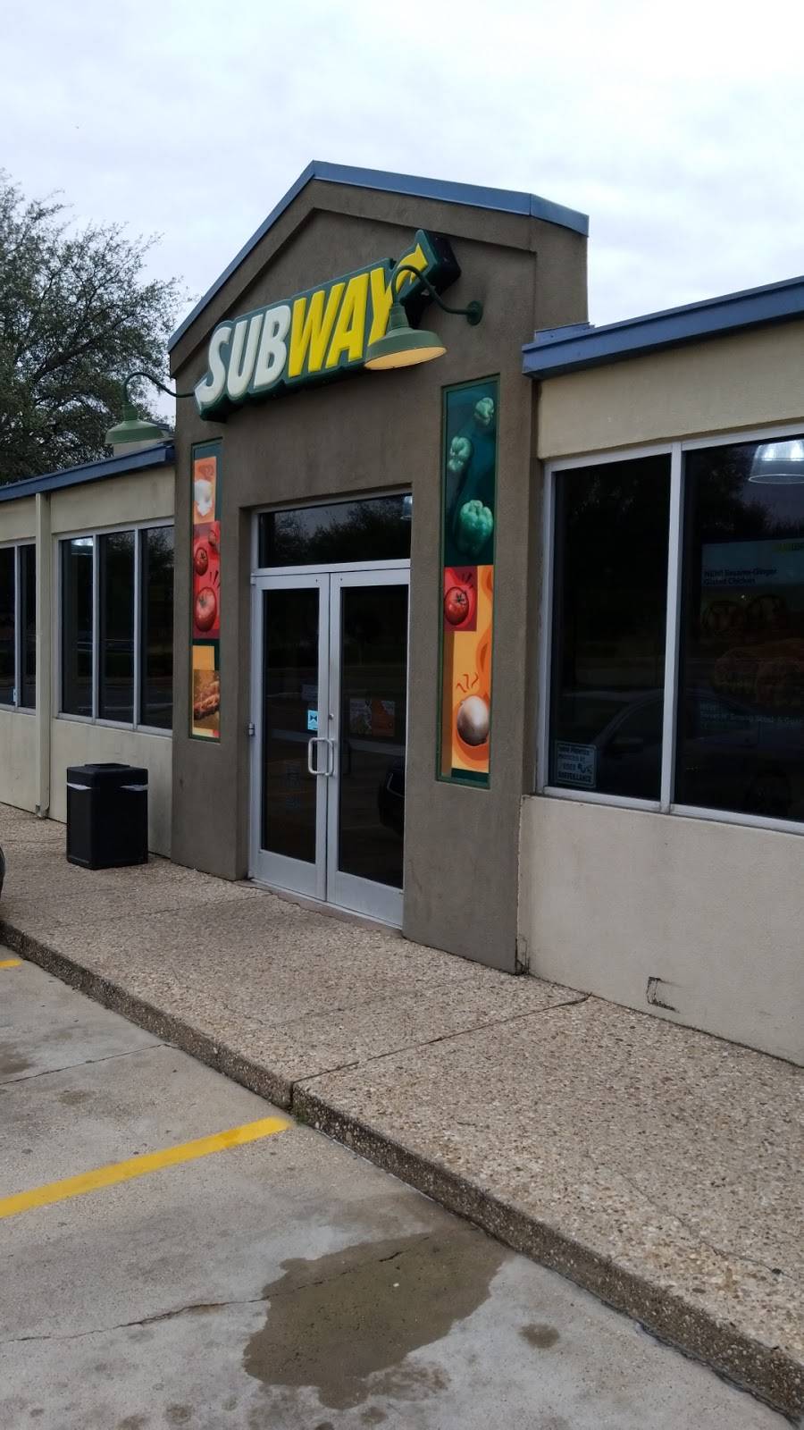 Subway | restaurant | 1020 S 5th St, Waco, TX 76706, USA | 2547537827 OR +1 254-753-7827
