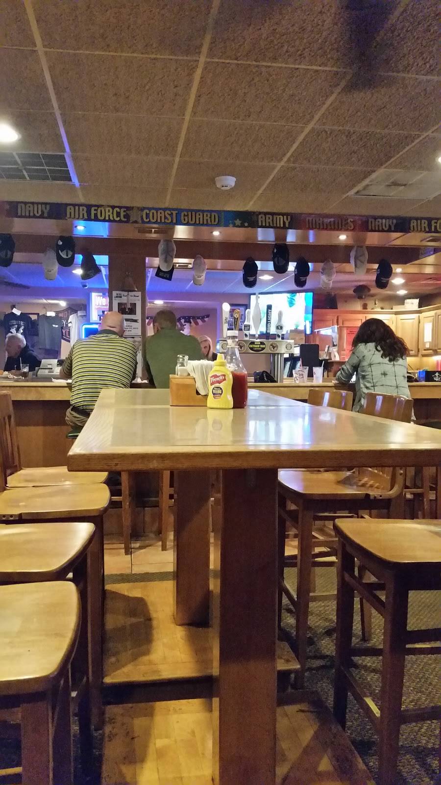 Pearly Gates Bar & Grill | restaurant | 3551 Finger Rd, Green Bay, WI 54311, USA | 9204654656 OR +1 920-465-4656