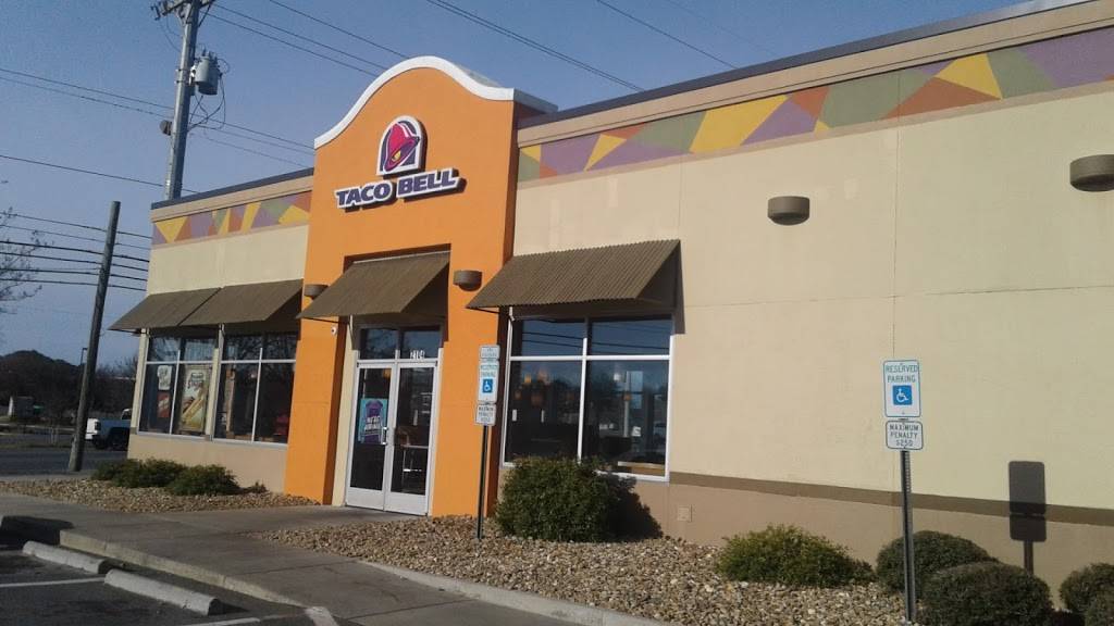 Taco Bell | meal takeaway | 2104 W Roosevelt Blvd, Monroe, NC 28110, USA | 7042838909 OR +1 704-283-8909
