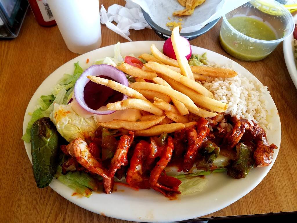 Gutierrez Drive In | restaurant | 61 Sherwood Dr, Salinas, CA 93901, USA | 8314248383 OR +1 831-424-8383