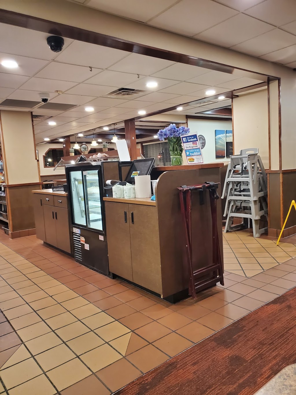 SF 12th Fryn Pan Family Restaurant | restaurant | 1720 W 12th St, Sioux Falls, SD 57104, USA | 6053367159 OR +1 605-336-7159