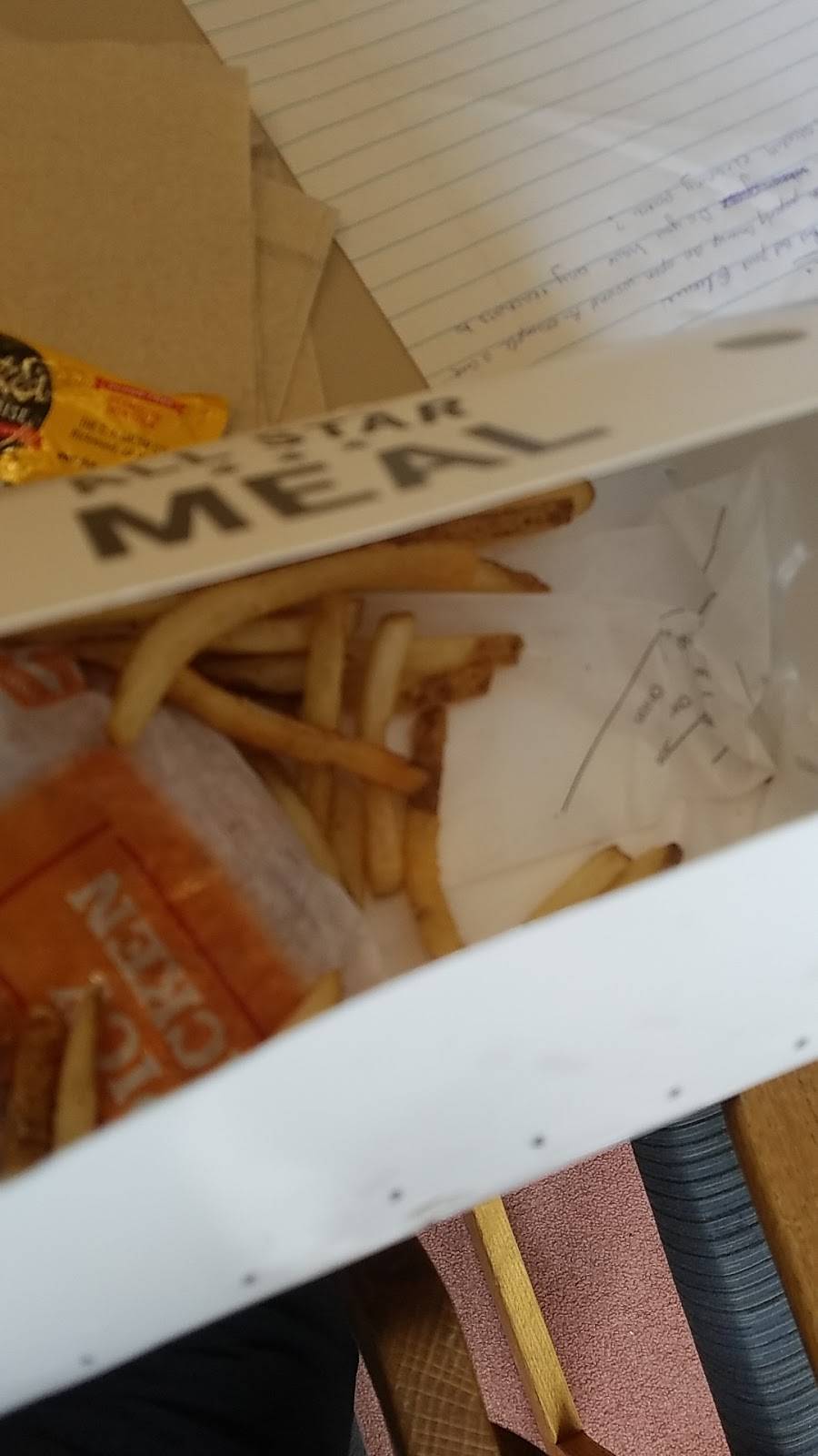 Hardees | restaurant | 710 W 10th St, Indianapolis, IN 46202, USA | 3176348441 OR +1 317-634-8441