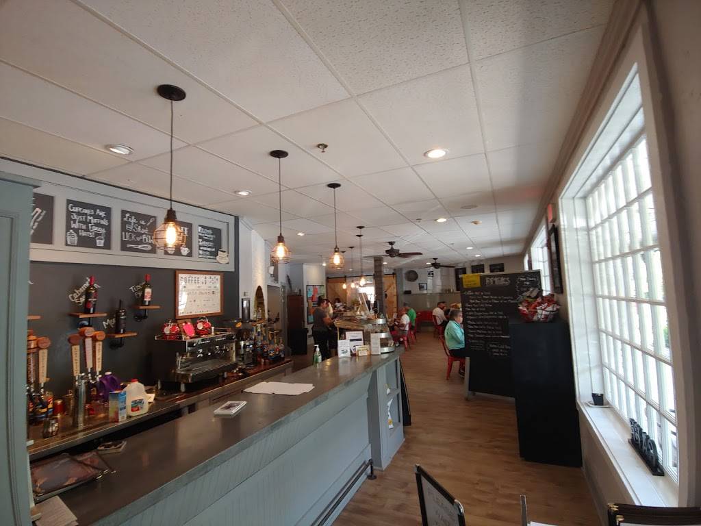 Whisk Breakfast & Lunch Cafe | restaurant | 210 Main St, East Orleans, MA 02643, USA | 5082552233 OR +1 508-255-2233