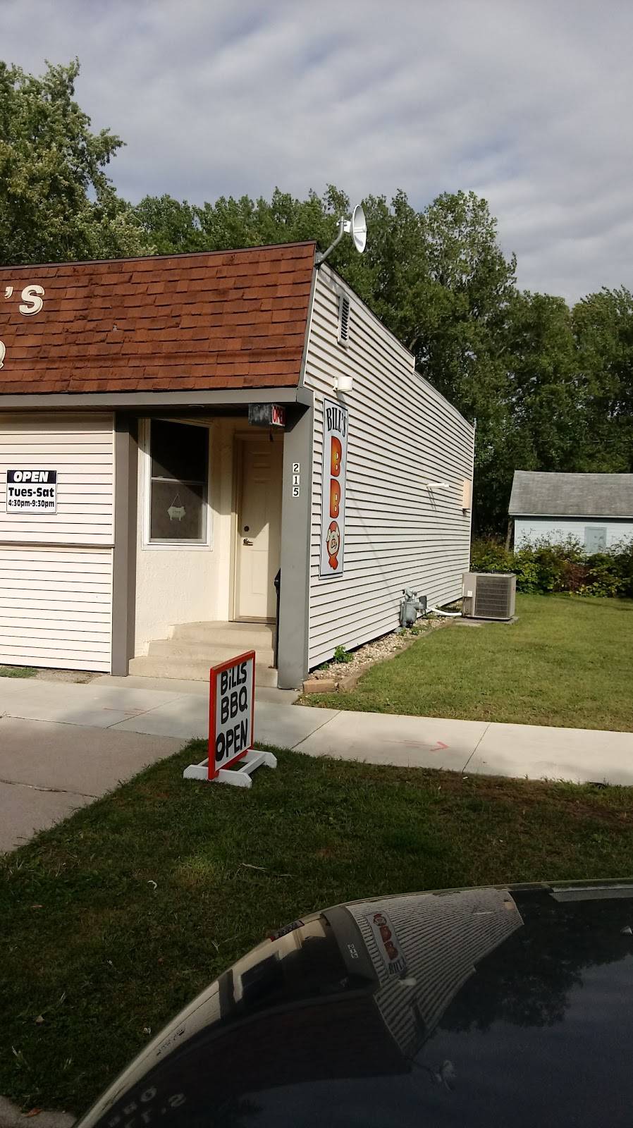 Bills BBQ | restaurant | 215 S Madison Ave, Mason City, IA 50401, USA | 6414244944 OR +1 641-424-4944