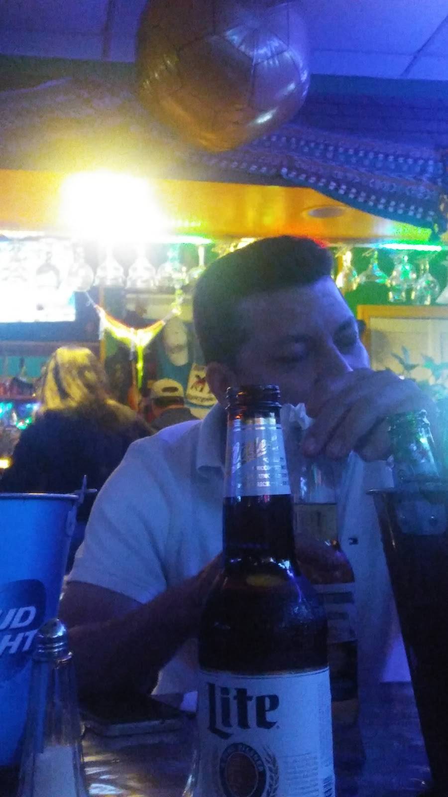 Restaurante El Manantial LLC | restaurant | 2618 N Pershing Dr, Arlington, VA 22201, USA | 7035222449 OR +1 703-522-2449