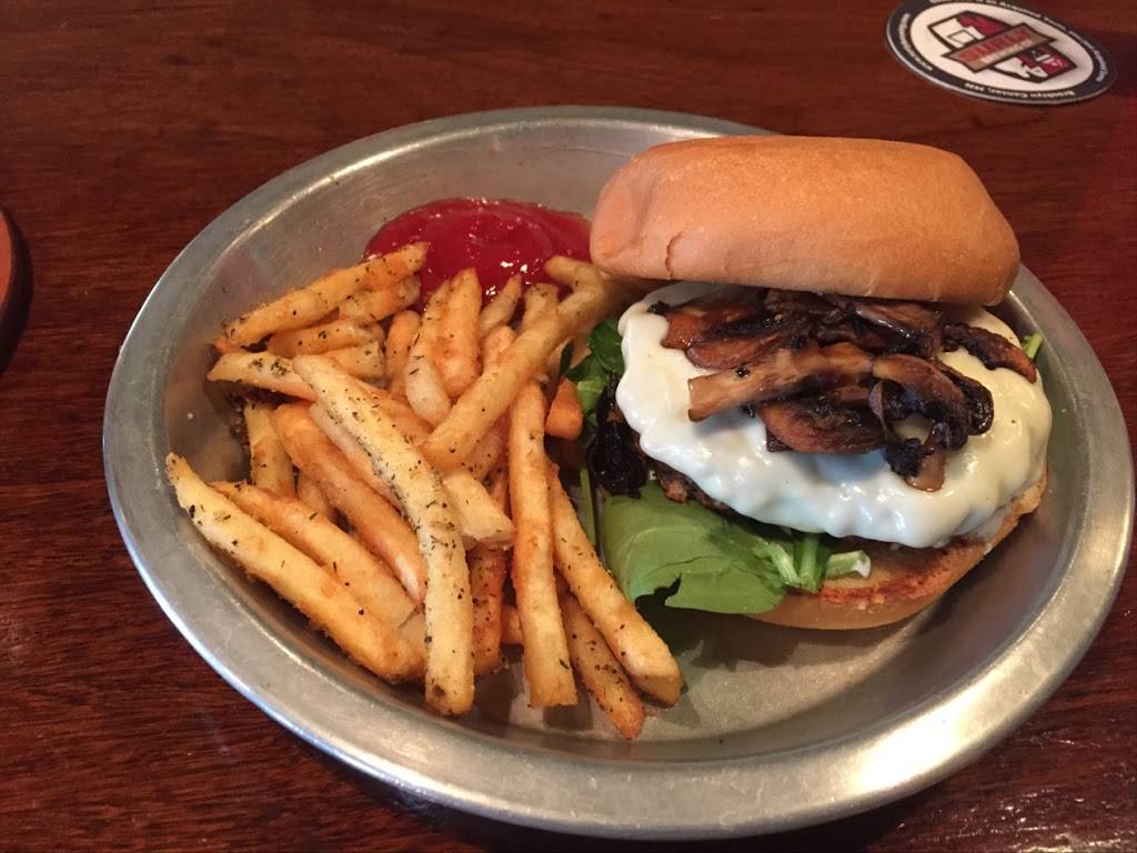 Town Hall Tap | restaurant | 4810 Chicago Ave, Minneapolis, MN 55417, USA | 6127677307 OR +1 612-767-7307