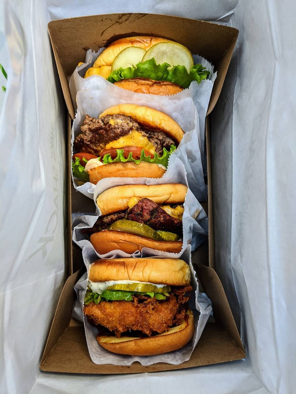 Shake Shack | restaurant | 5290 Belt Line Rd Suite 112A, Dallas, TX 75240, USA | 4695015430 OR +1 469-501-5430
