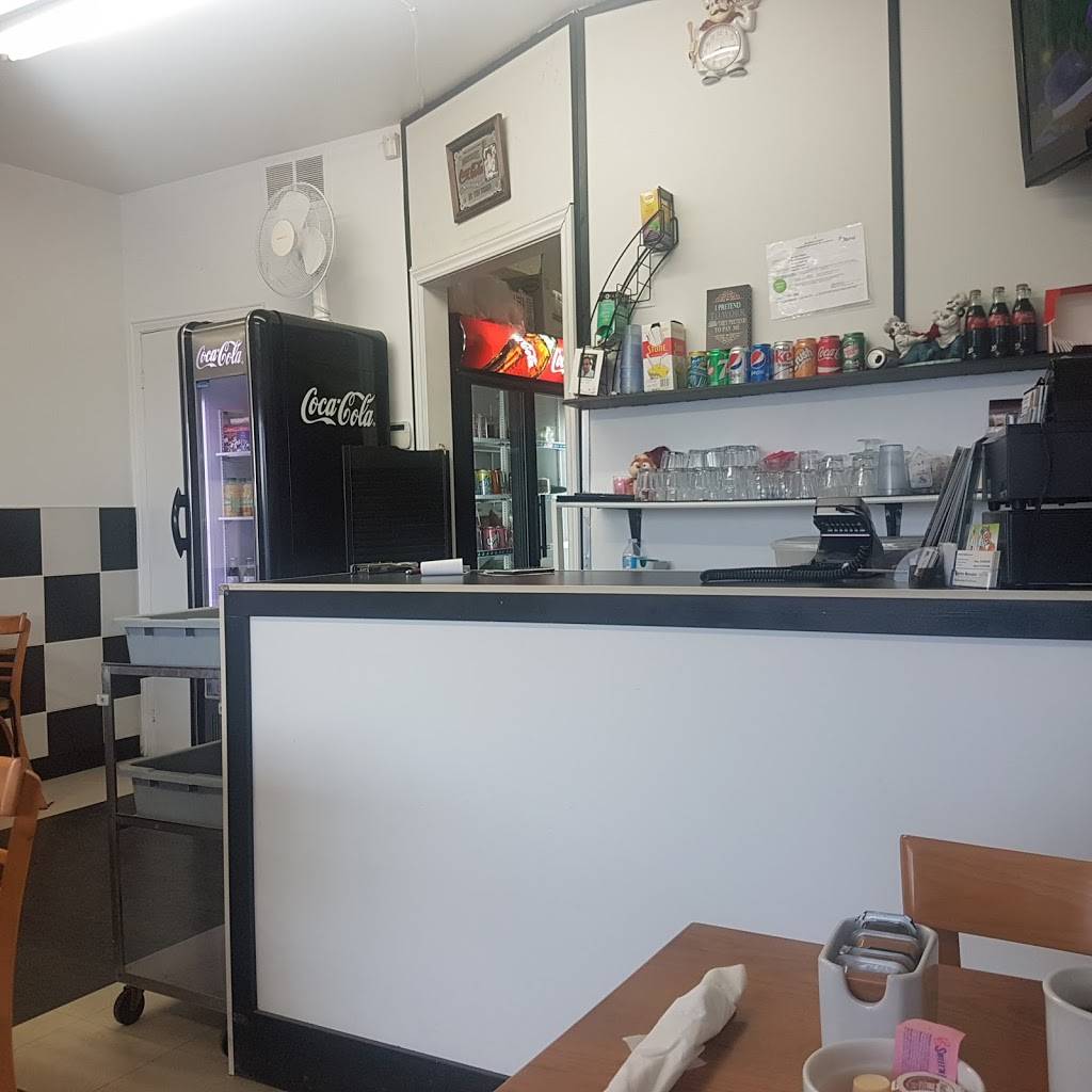 Prima Pizza & Cafe | restaurant | 26 Northside Rd, Nepean, ON K2H 5Z3, Canada | 6137211999 OR +1 613-721-1999