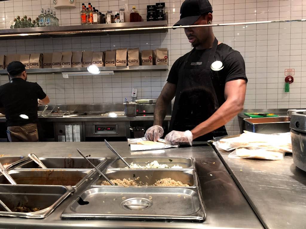 Chipotle Mexican Grill | restaurant | 44 Great Neck Rd, Great Neck, NY 11021, USA | 5164670505 OR +1 516-467-0505