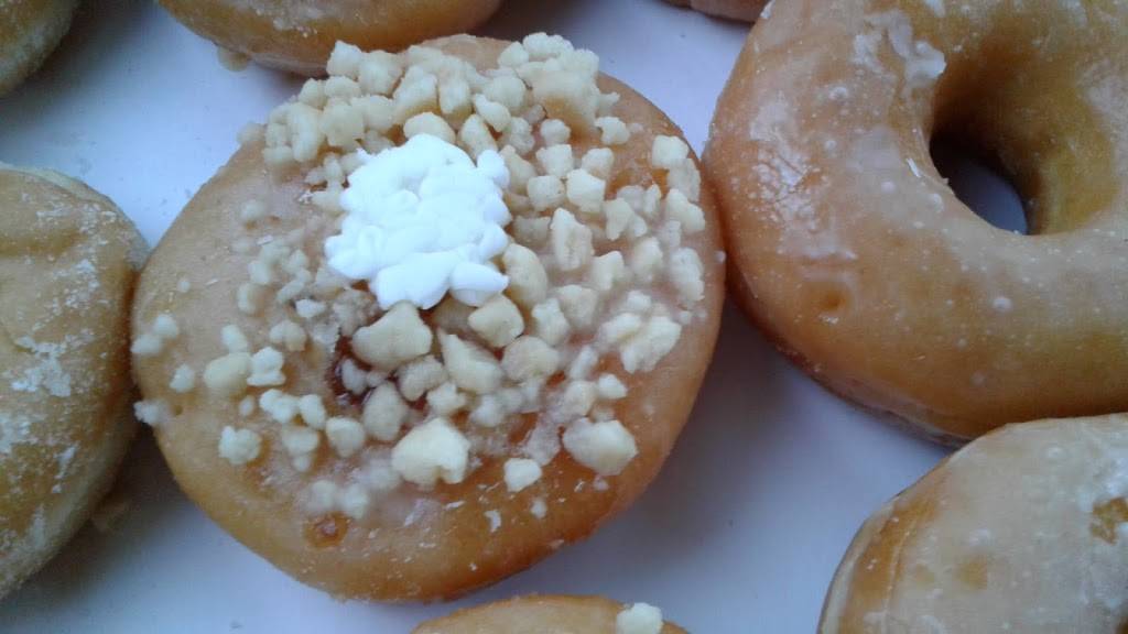 Dunkin | bakery | 1173 W Intl Speedway Blvd, Daytona Beach, FL 32114, USA | 3869477238 OR +1 386-947-7238