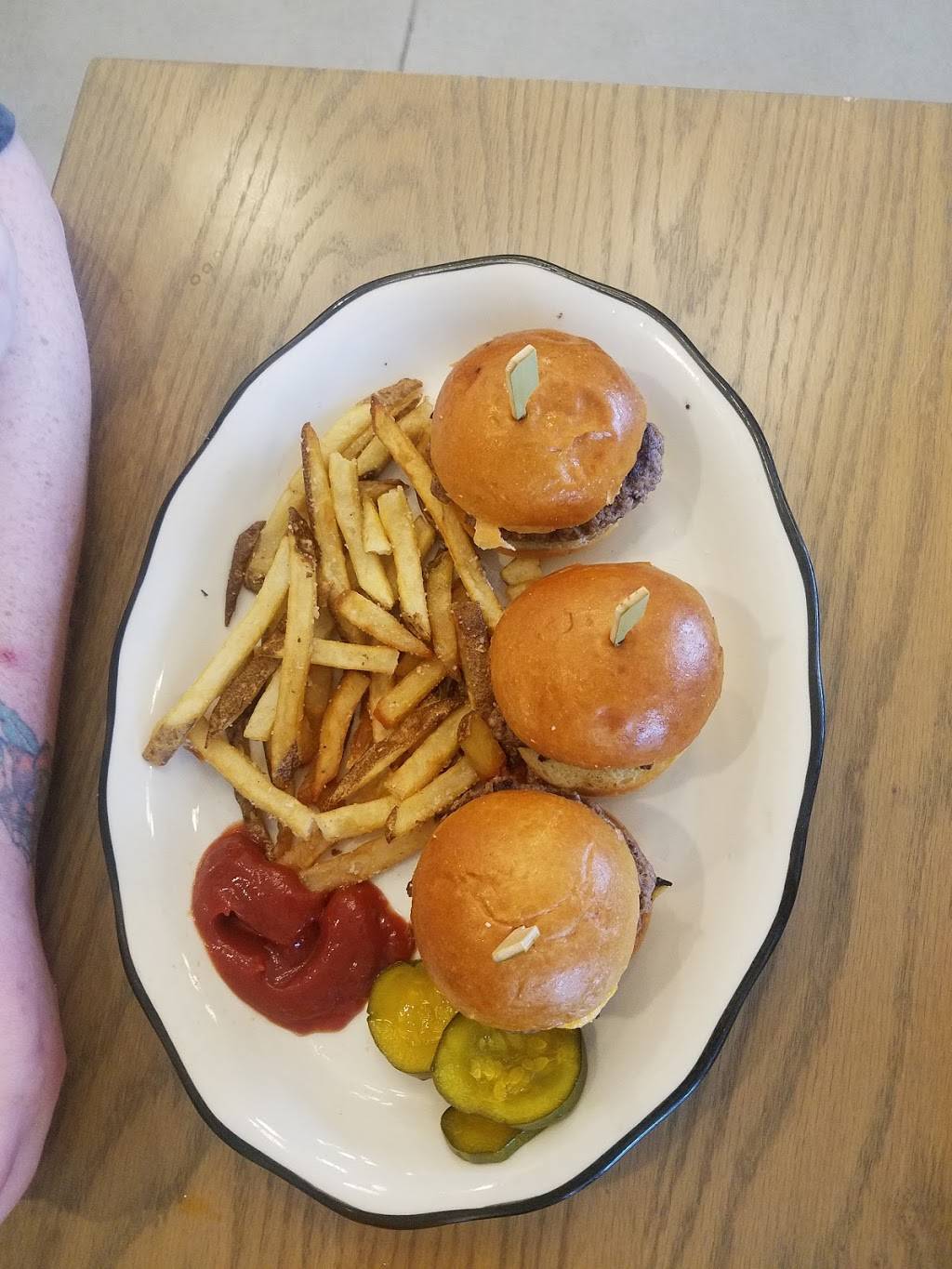 Harvest Room - Munster | restaurant | 9625 Calumet Ave, Munster, IN 46321, USA | 2195955575 OR +1 219-595-5575