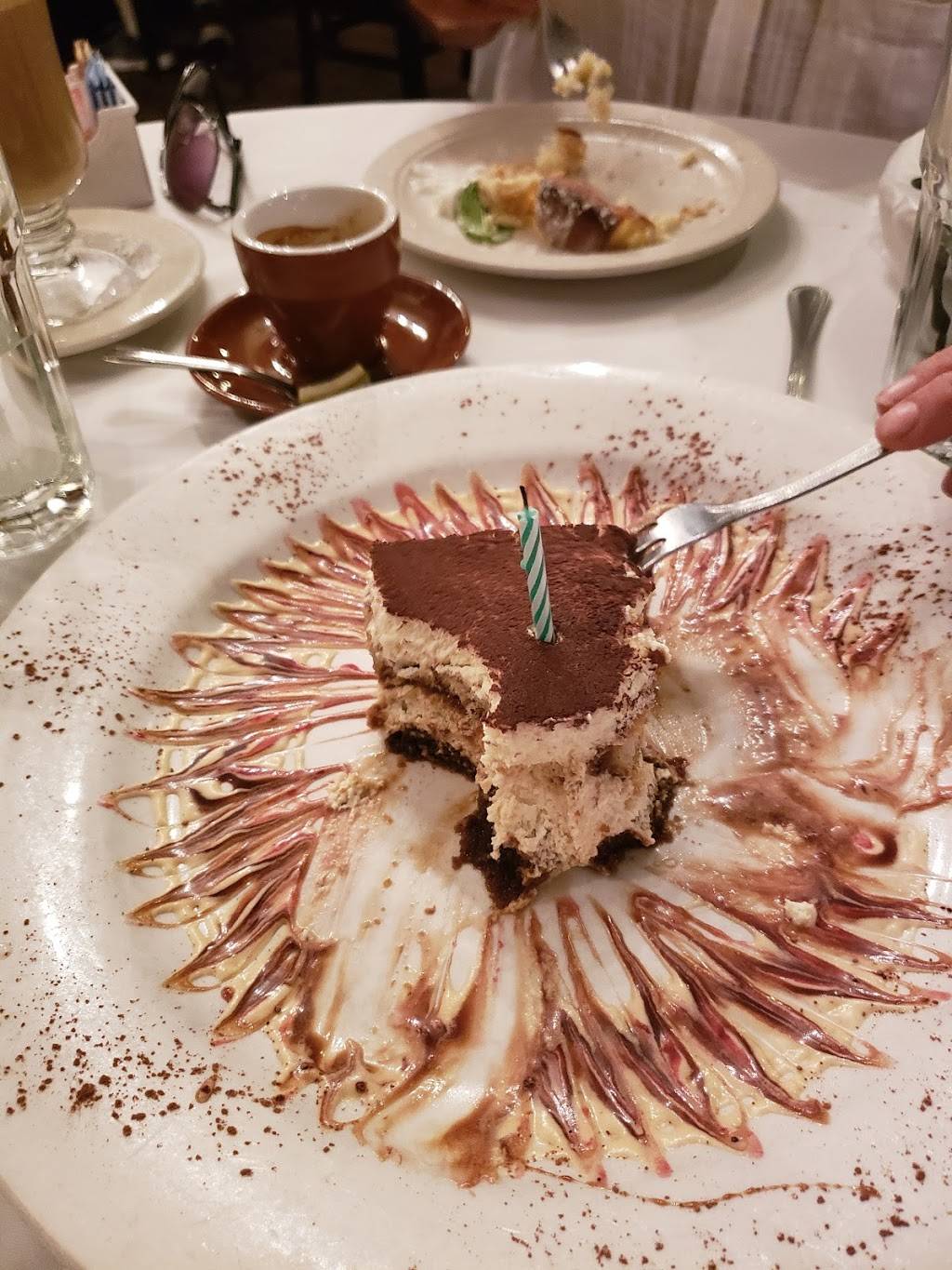 Ginos Restaurant & Pizzeria | restaurant | 7414 5th Ave, Brooklyn, NY 11209, USA | 7187481698 OR +1 718-748-1698