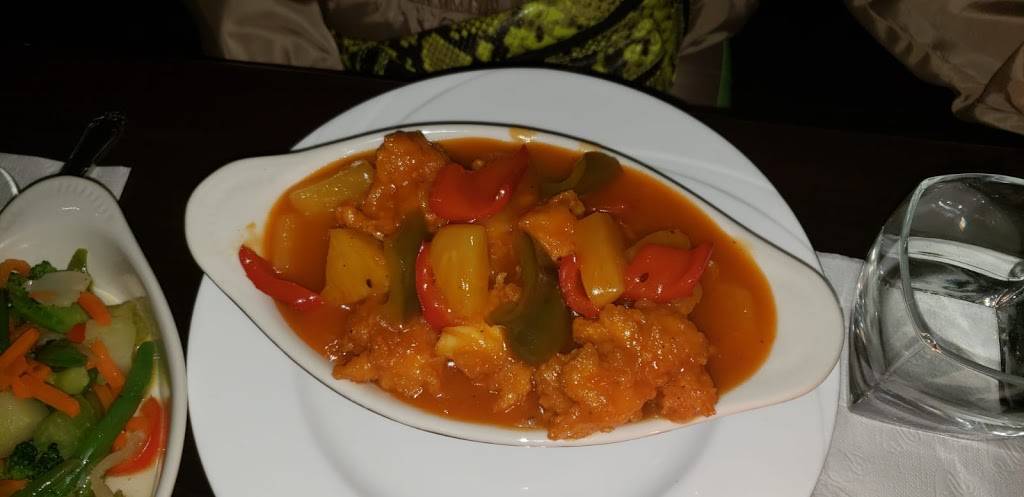 swiingz restaurant | restaurant | 1542 Fulton St, Brooklyn, NY 11216, USA | 7188040495 OR +1 718-804-0495