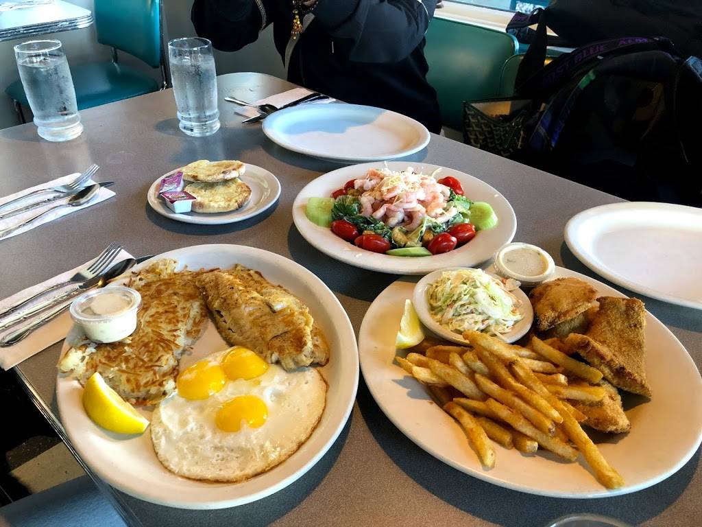 Bay Cafe | restaurant | 1900 W Nickerson St, Seattle, WA 98119, USA | 2062823435 OR +1 206-282-3435