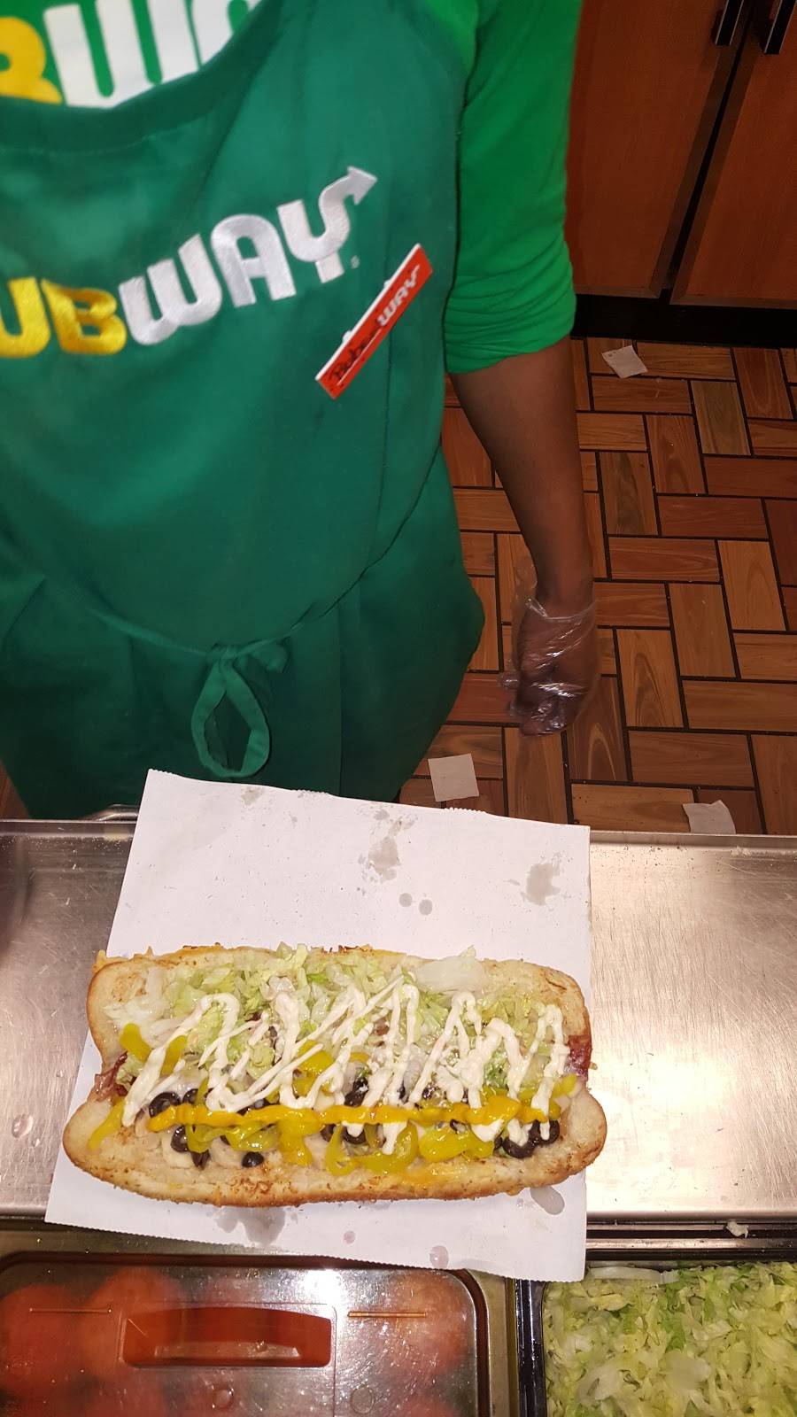 Subway Restaurants | restaurant | 707 E Pkwy S, Memphis, TN 38104, USA | 9012764420 OR +1 901-276-4420