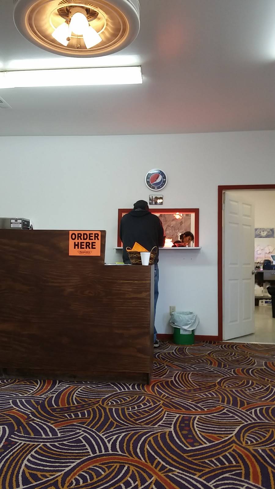 Thunderbird Burgers & Ice Cream | restaurant | 719 Main St, Towanda, KS 67144, USA | 3165366032 OR +1 316-536-6032