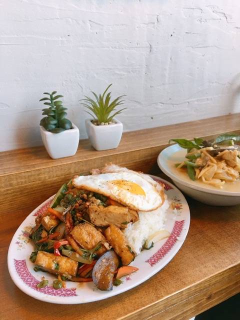 Phat Kaphrao | restaurant | 3016B Bathurst St, North York, ON M6B 3B6, Canada | 4167894085 OR +1 416-789-4085