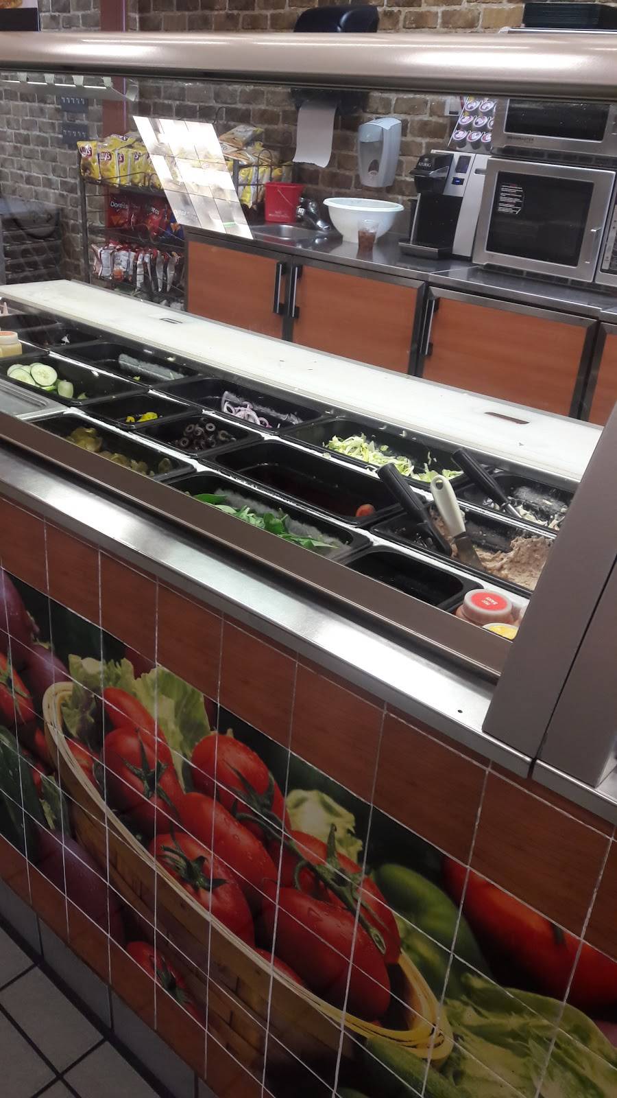 Subway | restaurant | 7071 Allentown Rd, Camp Springs, MD 20748, USA | 3014496102 OR +1 301-449-6102