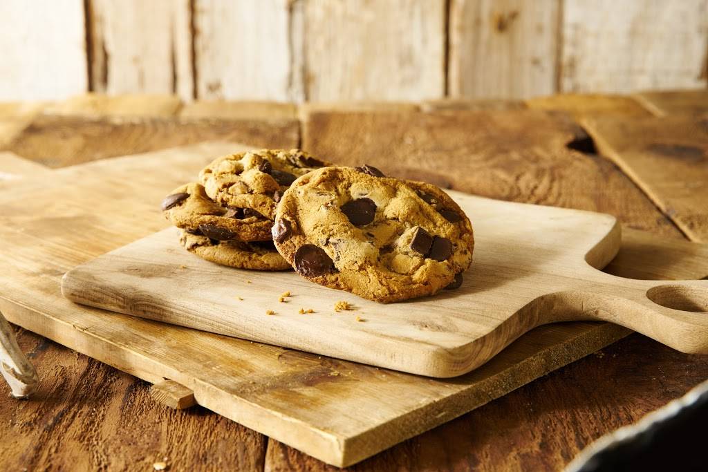 Eriks DeliCafé | restaurant | 775 Cochrane Rd, Morgan Hill, CA 95037, USA | 4087760303 OR +1 408-776-0303