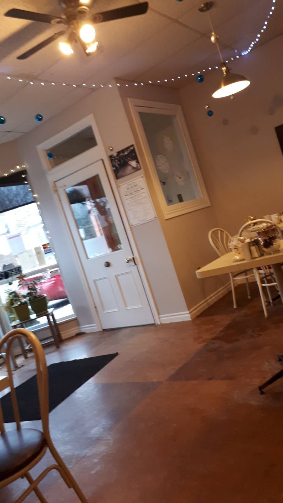 Watercress Bistro | restaurant | 829 Queen St, Kincardine, ON N2Z 2Y2, Canada | 5193965727 OR +1 519-396-5727