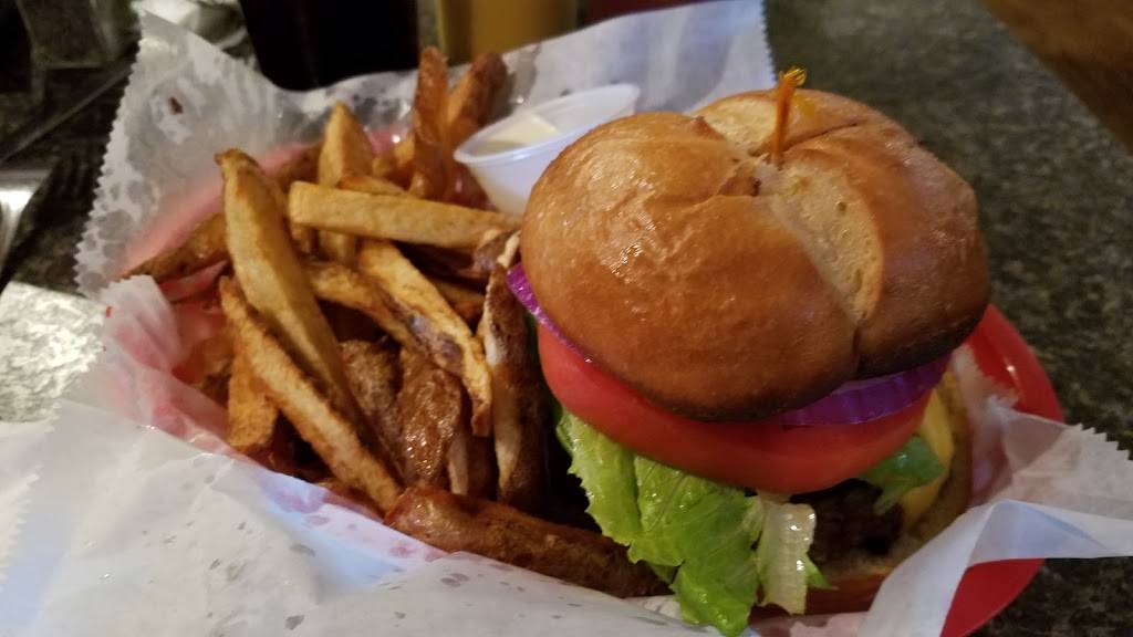 Shuttles Restaurant | restaurant | 6100 N Courtenay Pkwy, Merritt Island, FL 32953, USA | 3217358260 OR +1 321-735-8260