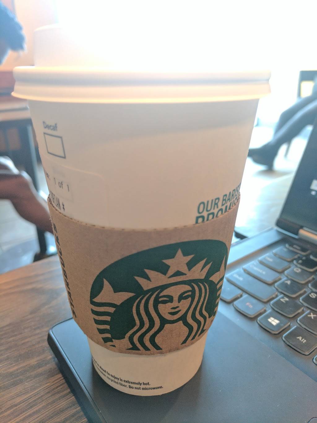 Starbucks | cafe | 12 S Main St, Porterville, CA 93257, USA | 5597821492 OR +1 559-782-1492