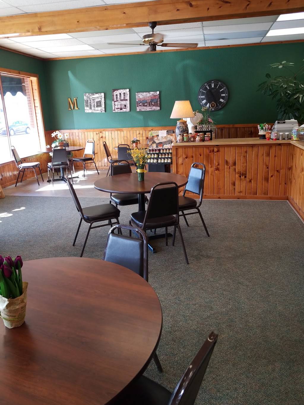 Mumfords Potato Chip & Deli | restaurant | 325 N Main St, Urbana, OH 43078, USA | 9376533491 OR +1 937-653-3491