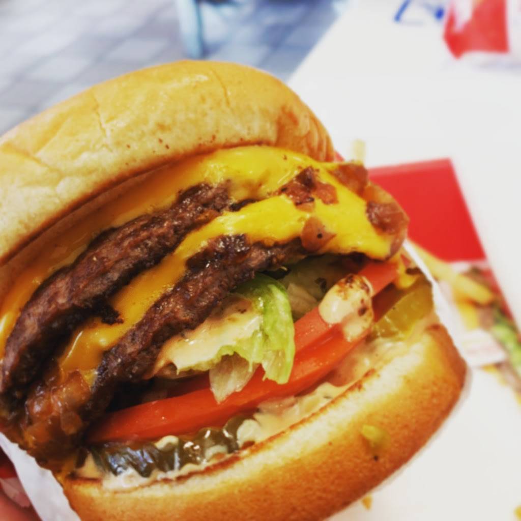 In-N-Out Burger | restaurant | 30697 Temecula Pkwy, Temecula, CA 92592, USA | 8007861000 OR +1 800-786-1000