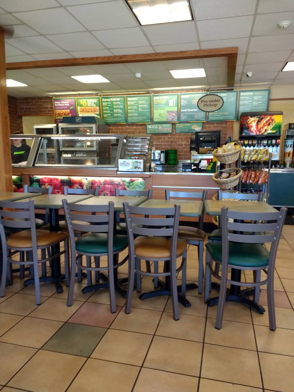 Subway | restaurant | 1700 S Memorial Dr, New Castle, IN 47362, USA | 7655291626 OR +1 765-529-1626