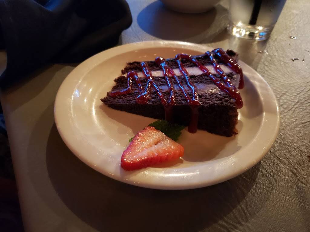 Em Chamas Brazilian Grill | restaurant | 6101 NW 63rd Terrace, Kansas City, MO 64151, USA | 8165057100 OR +1 816-505-7100