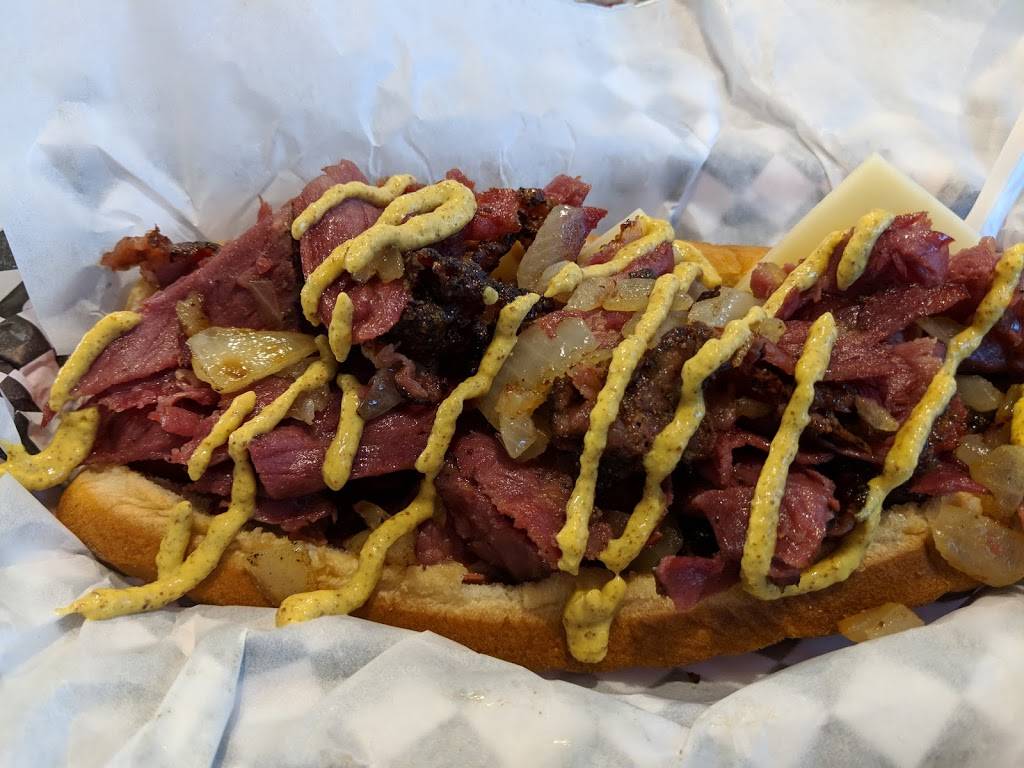 Famous Vinnies Hot Dogs | restaurant | 1708 W Texas St, Fairfield, CA 94533, USA | 7073841311 OR +1 707-384-1311